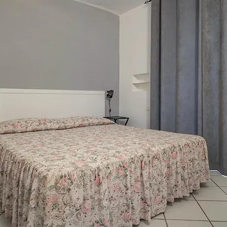 Apartment La Casina Lovely Mini Flat La Spezia